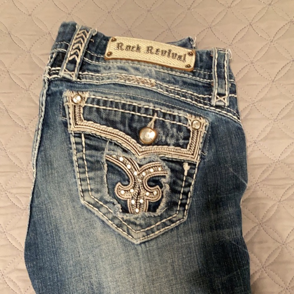 Size 28 x 36 Long Straight Leg Rock Revival Jean